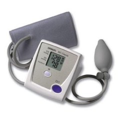 Тонометр полуавтоматический Omron М1 Классик на плечо со стандартной манжетой 22-32 см M1 Classic